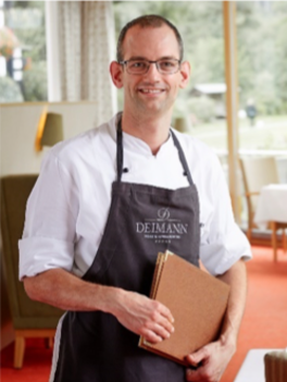 Portrait von Thomas Stratmann, einem Mitarbeiter aus dem Team "Küche"