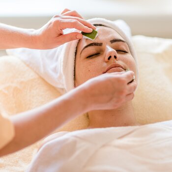 Gesichtsbehandlung Aloe Vera im Hotel Deimann