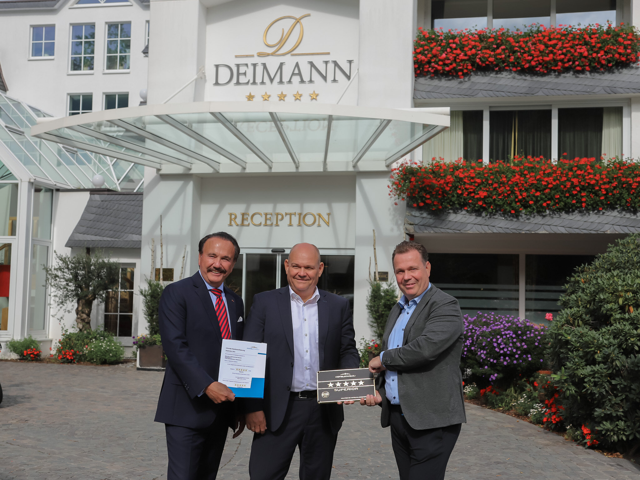 Verleihung der Auszeichnung Superior für das 5 Sterne Hotel Deimann