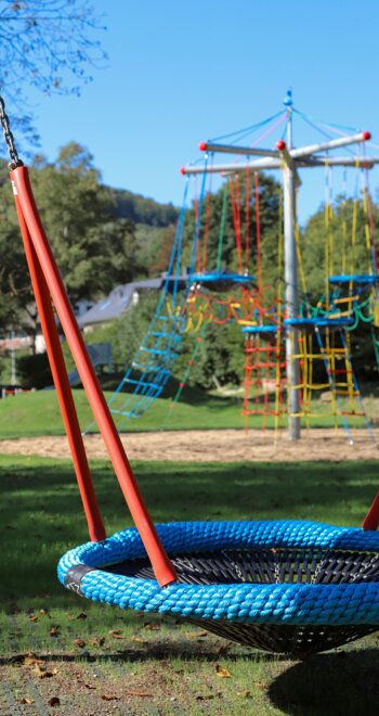 Spielplatz im Aktivpark im Familienhotel im Sauerland