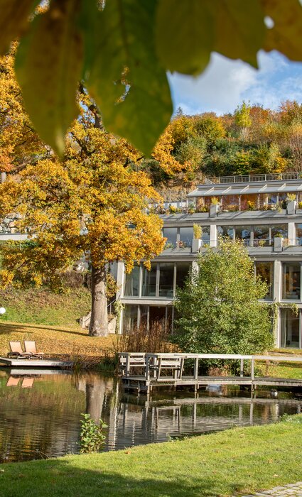 SPA Bereich Außenansicht im Herbst im Hotel Deimann